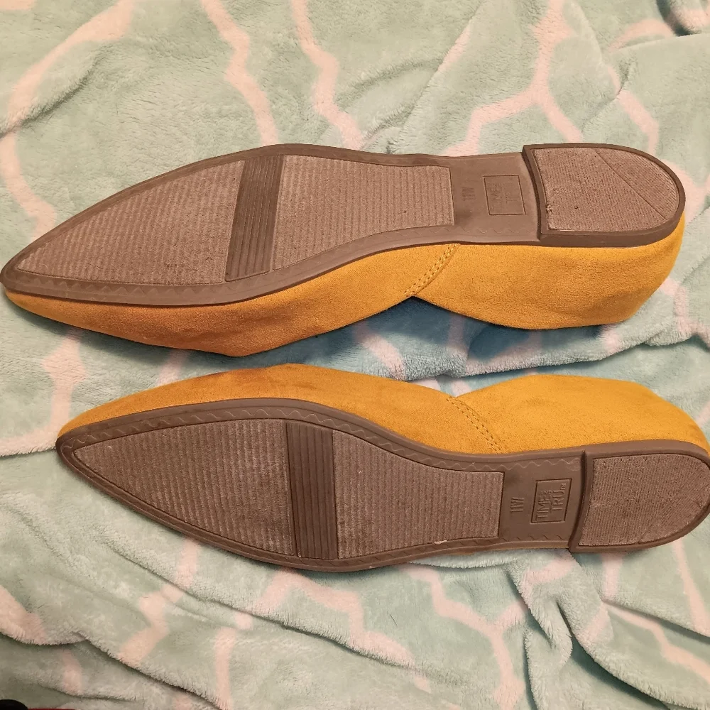 Time and Tru Yellow Pointed Toe Wide Width Flats